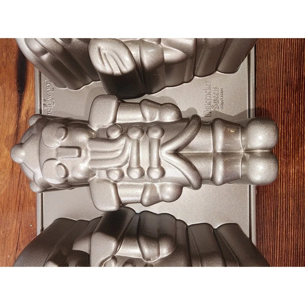 Nordic Ware Nutcracker Sweets‎ 6 cup cake pan